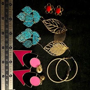 Gold colored jewelry lot! Great price!